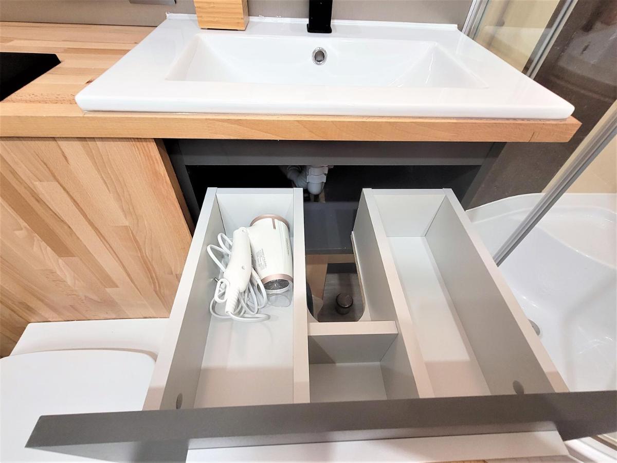 Apartament Radiostacja, Parking Free, Klimatyzacja Gliwice Bagian luar foto
