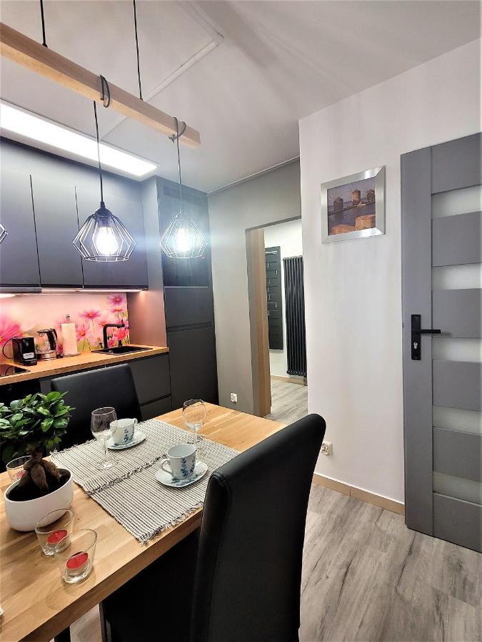 Apartament Radiostacja, Parking Free, Klimatyzacja Gliwice Bagian luar foto